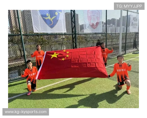 足球联赛在青训扶持中推动俱乐部与教育机构共建双轨培养体系，足球青训机构如何盈利